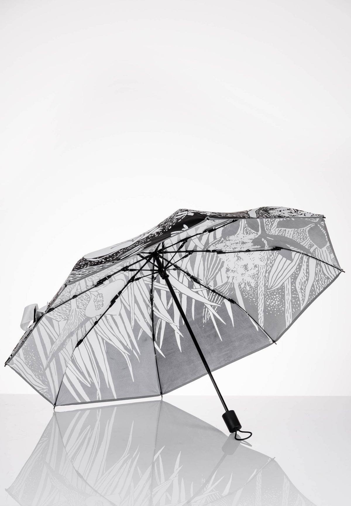 Moomin paraply – Dangerous Midsummer, med reflekskant