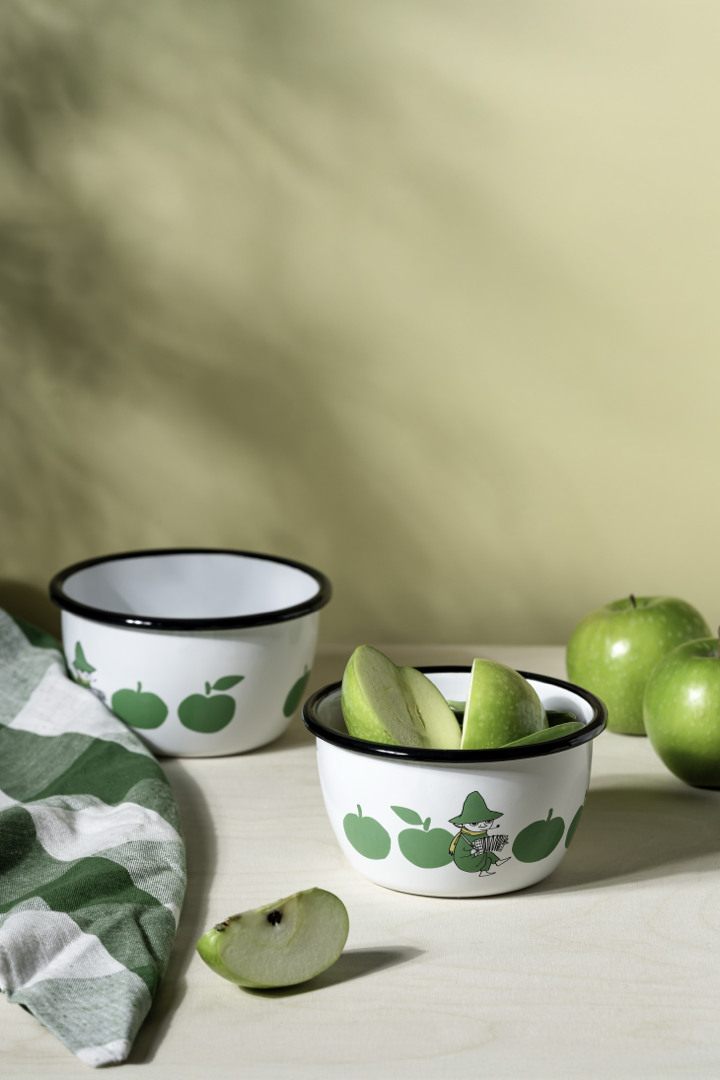 Mumitroldene emaljeskål Joyful Apples 6dl - Dsignhouse