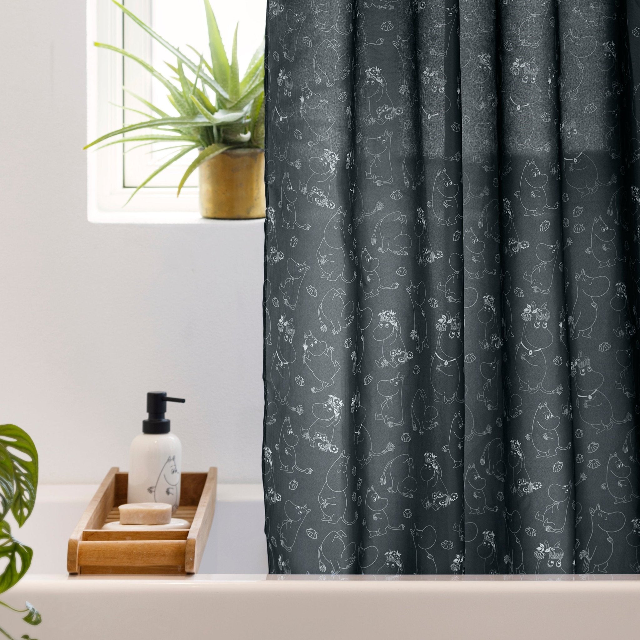 Mumitroldene badeforhæng 180x200 Shadow black - Dsignhouse