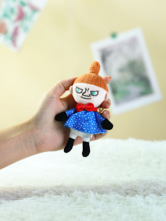 Mumitroldene pendant/key ring Little My blue - Dsignhouse