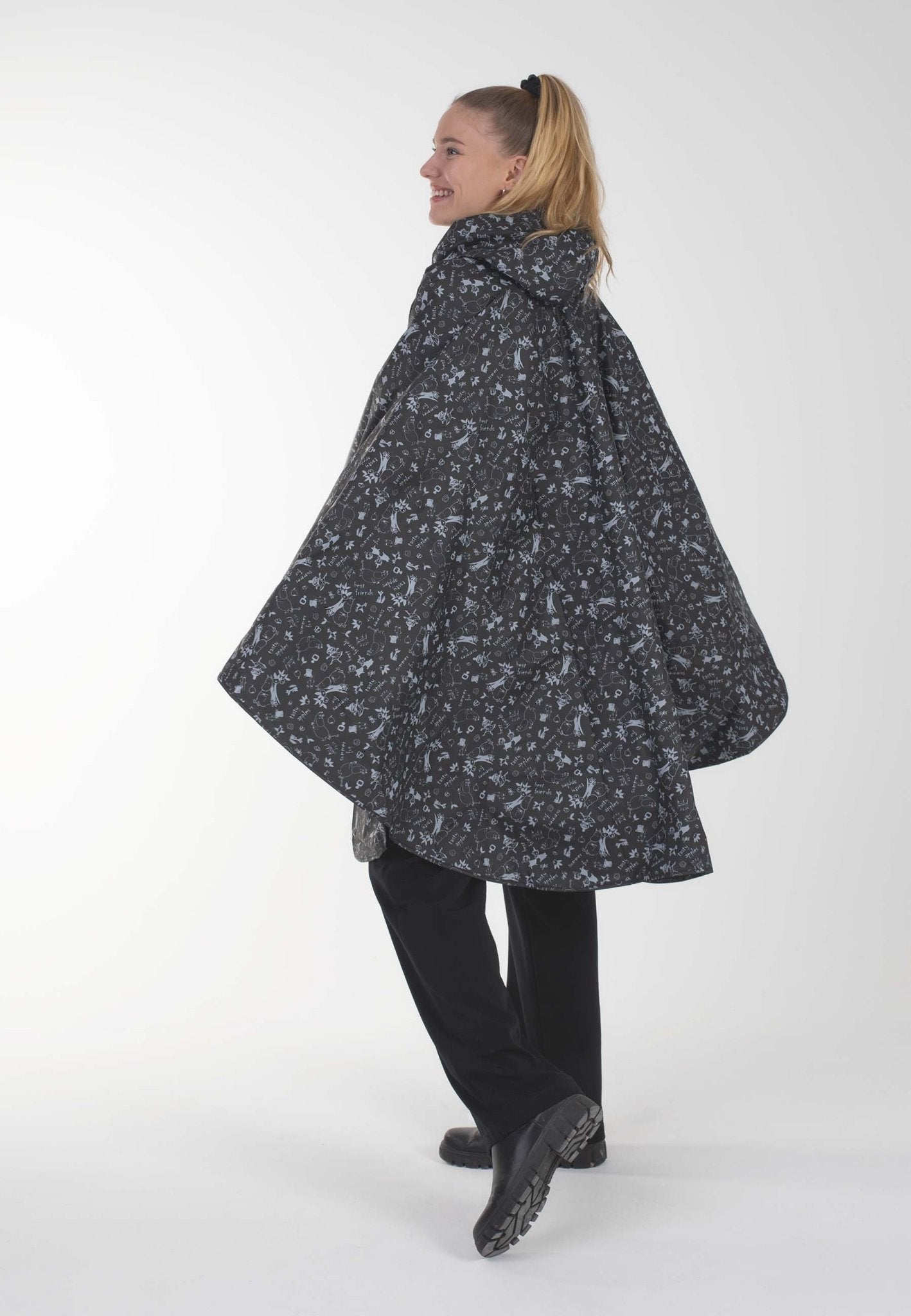 Mumitroldene regnslag Sort S - Dsignhouse