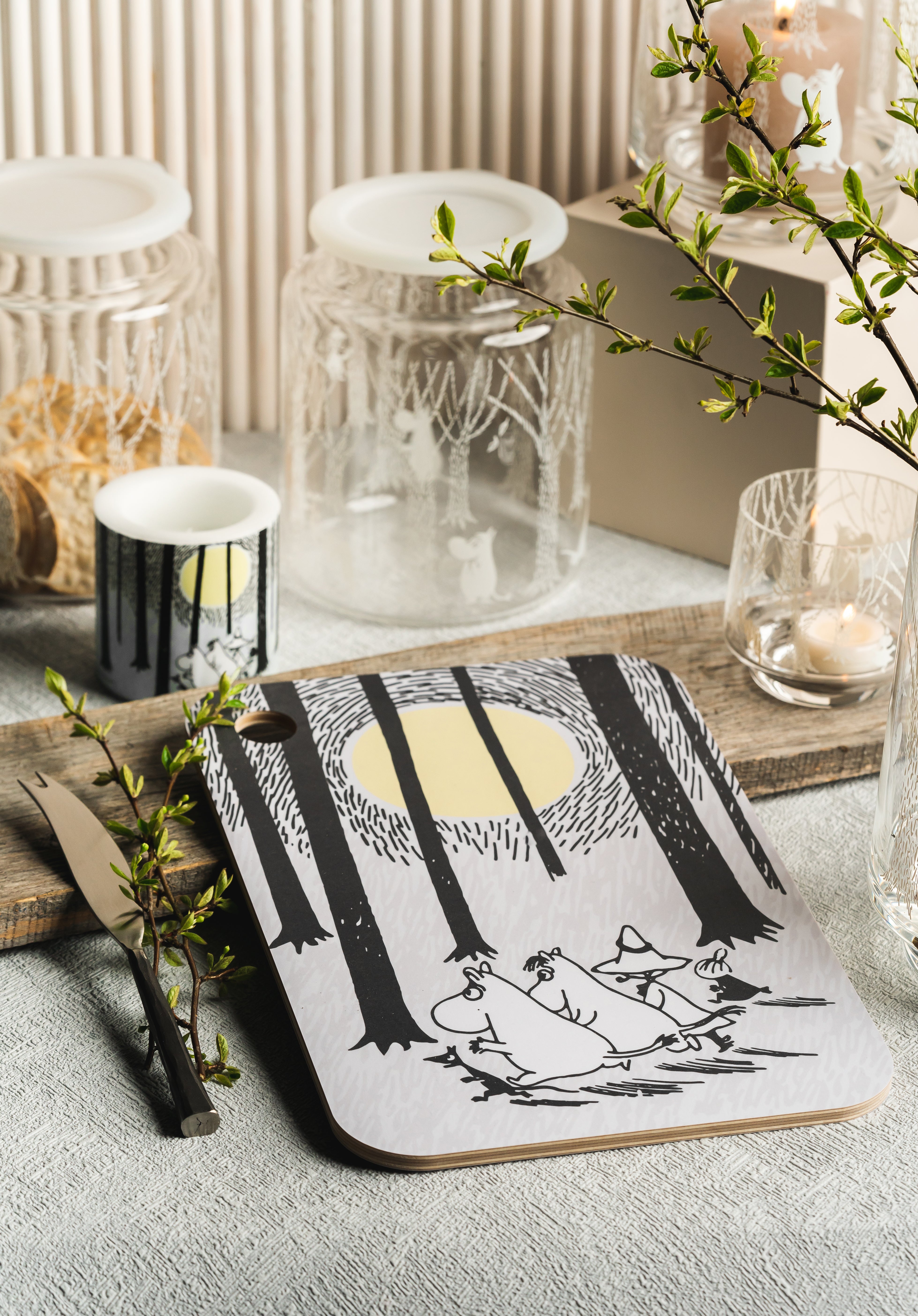 Moomin vase 20 cm In the Woods