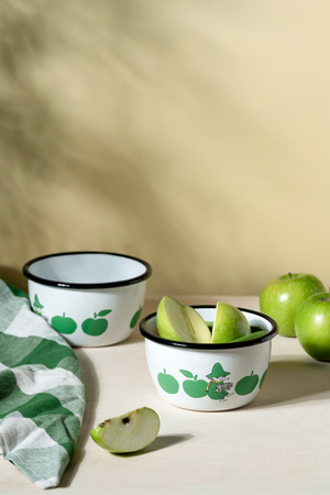 Mumitroldene emaljeskål Joyful Apples 6dl