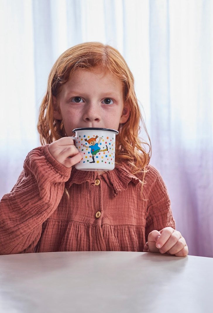 Pippi Longstocking Enamel mug 2.5 dl, Hoppsan