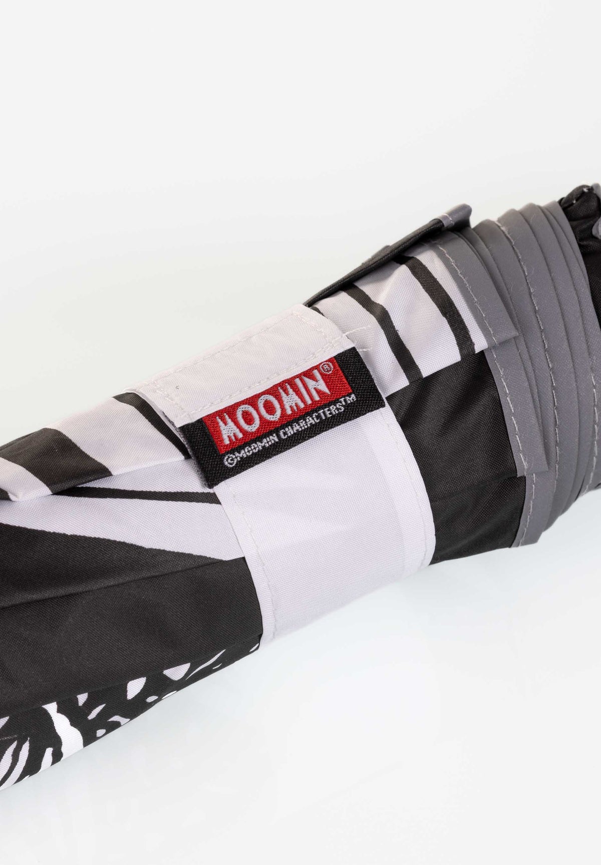 Mumitroldene paraply Farlig midsommer – Moomin-label