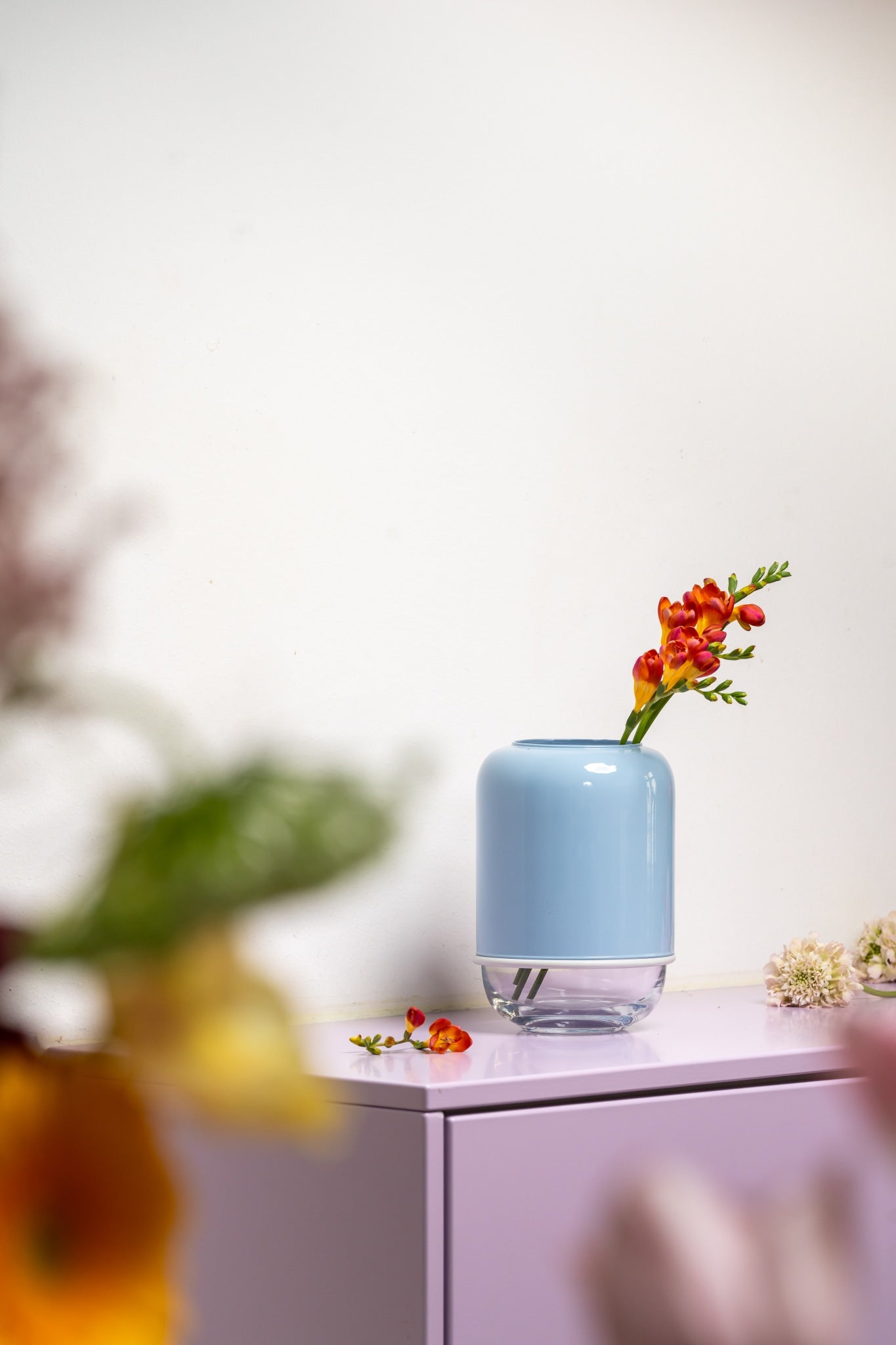 Capsule vase clear/light blue